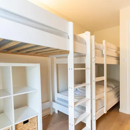 Magnificent Town-centre With Two Terraces 5 People شقة *